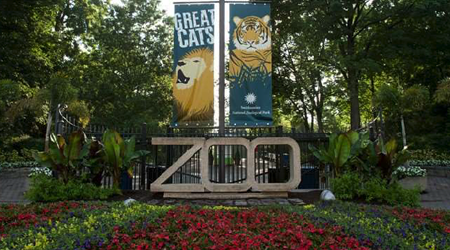 photo of zoo entrance